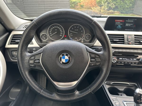 BMW 318i - Executive Steptronic - 2017 - 176.820Km - Afbeelding 20