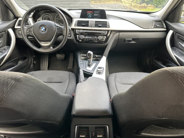 BMW 318i - Executive Steptronic - 2017 - 176.820Km - Afbeelding 3