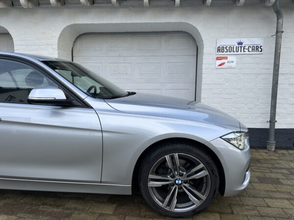 BMW 318i - Executive Steptronic - 2017 - 176.820Km - Afbeelding 9