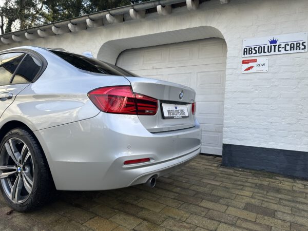 BMW 318i - Executive Steptronic - 2017 - 176.820Km - Afbeelding 10