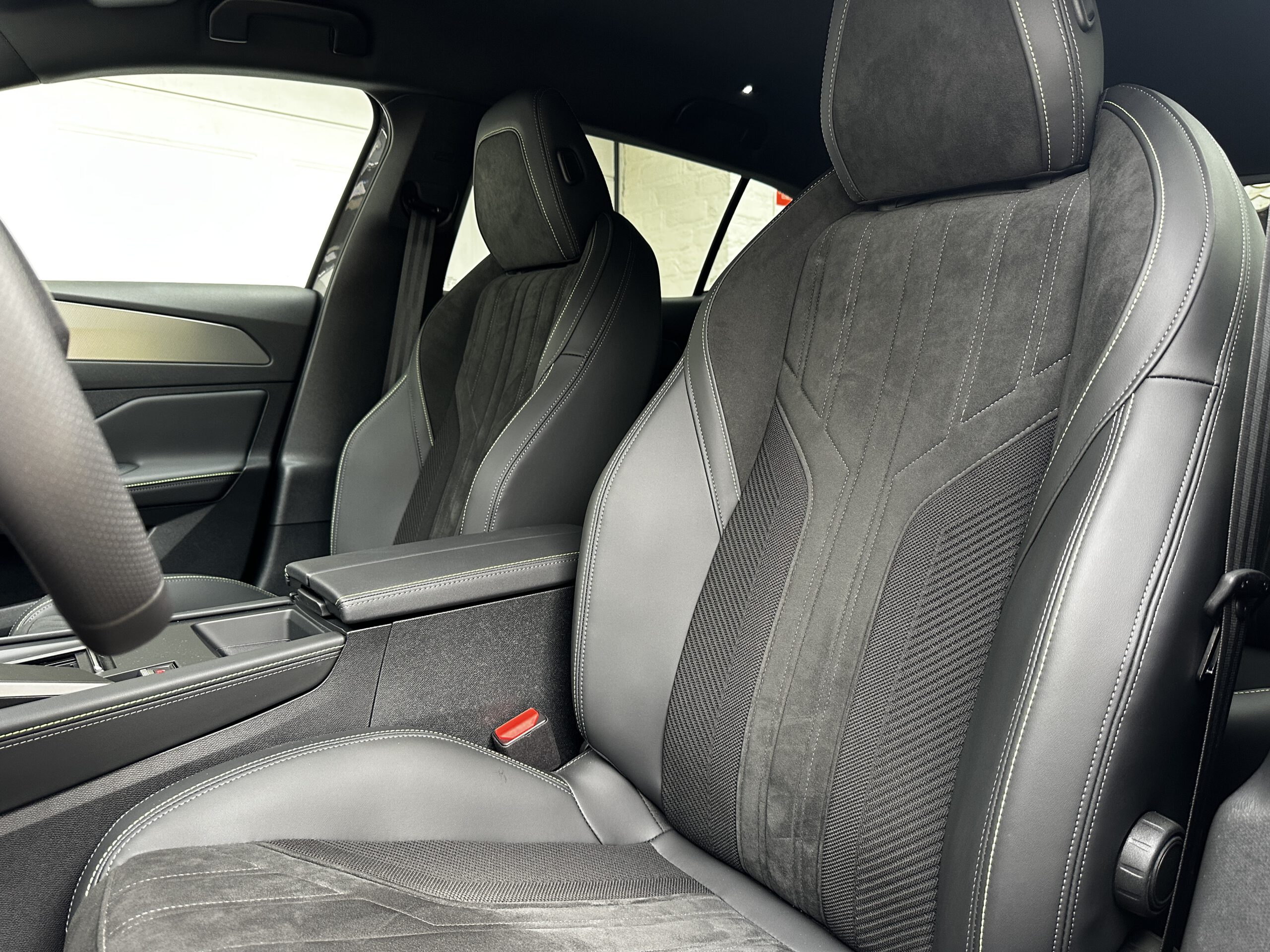 Peugeot 408 GT - 1.6 Plug-in-Hybrid 225pk - Afbeelding 12