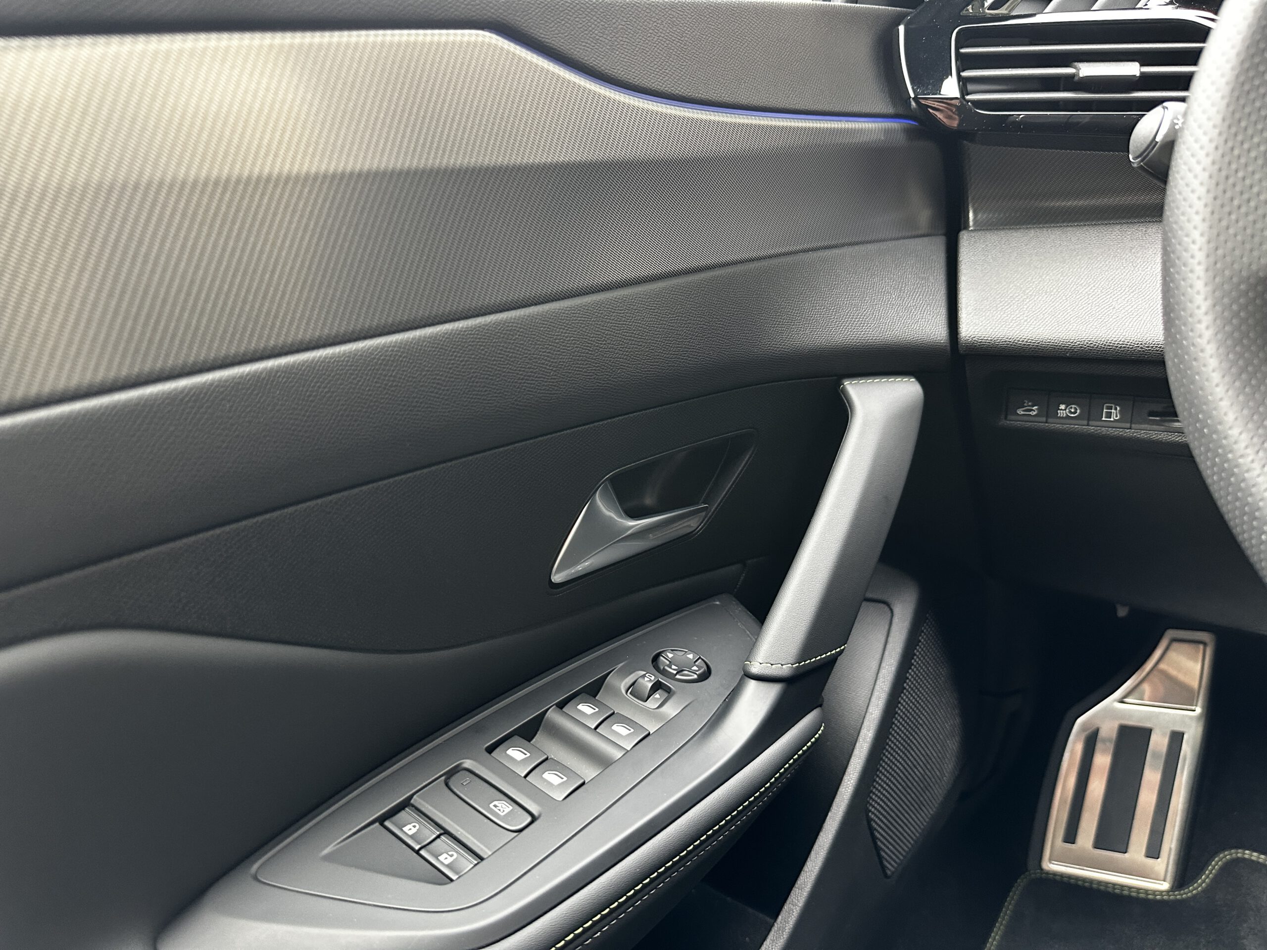 Peugeot 408 GT - 1.6 Plug-in-Hybrid 225pk - Afbeelding 17