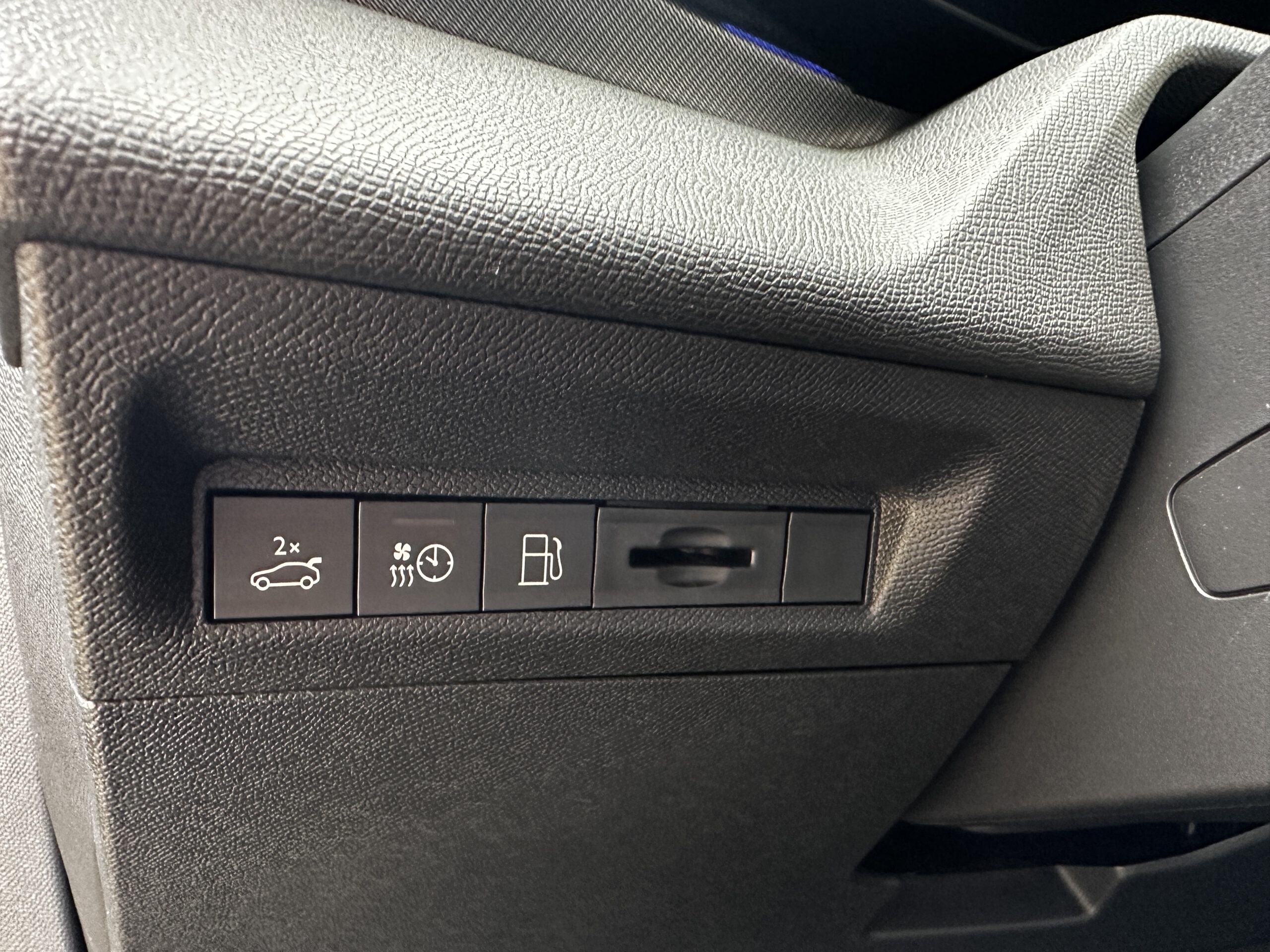 Peugeot 408 GT - 1.6 Plug-in-Hybrid 225pk - Afbeelding 21